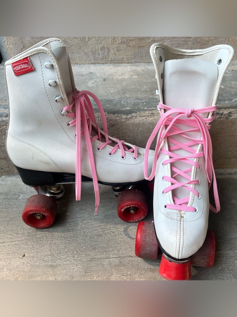 Vintage Chicago White Leather Roller Skates Pink Moxi Laces Quad Red Tab 7